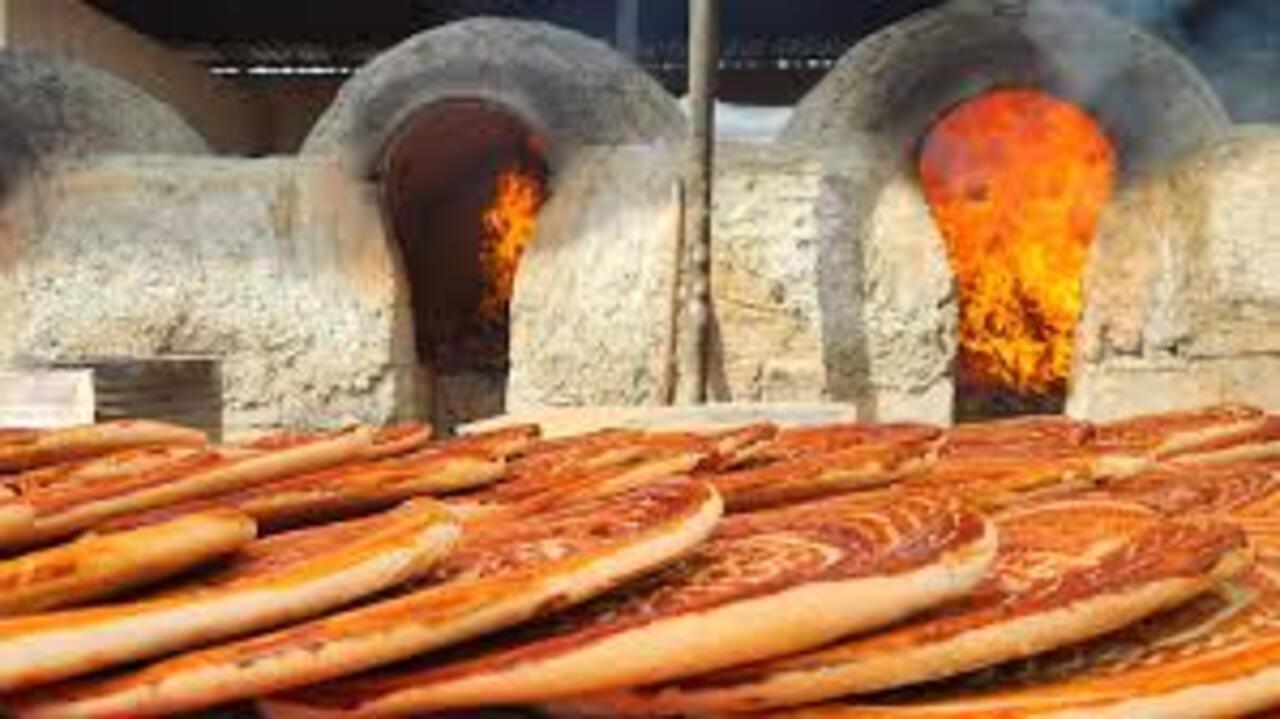 Tashkent: Bake Uzbek Bread + Chorsu Bazaar