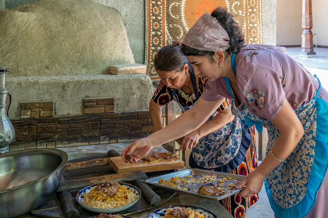 Tashkent: Uzbek Plov Cooking Workshop in a Local Home Setup - Image 2