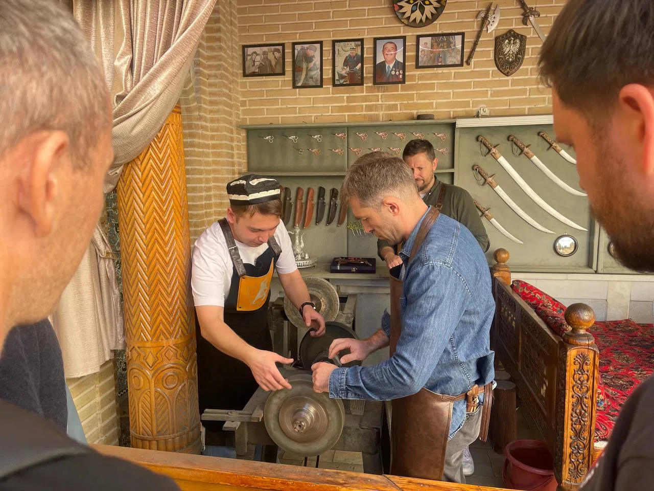 Samarkand: Traditional Uzbek Knife Crafting Workshop - Image 3