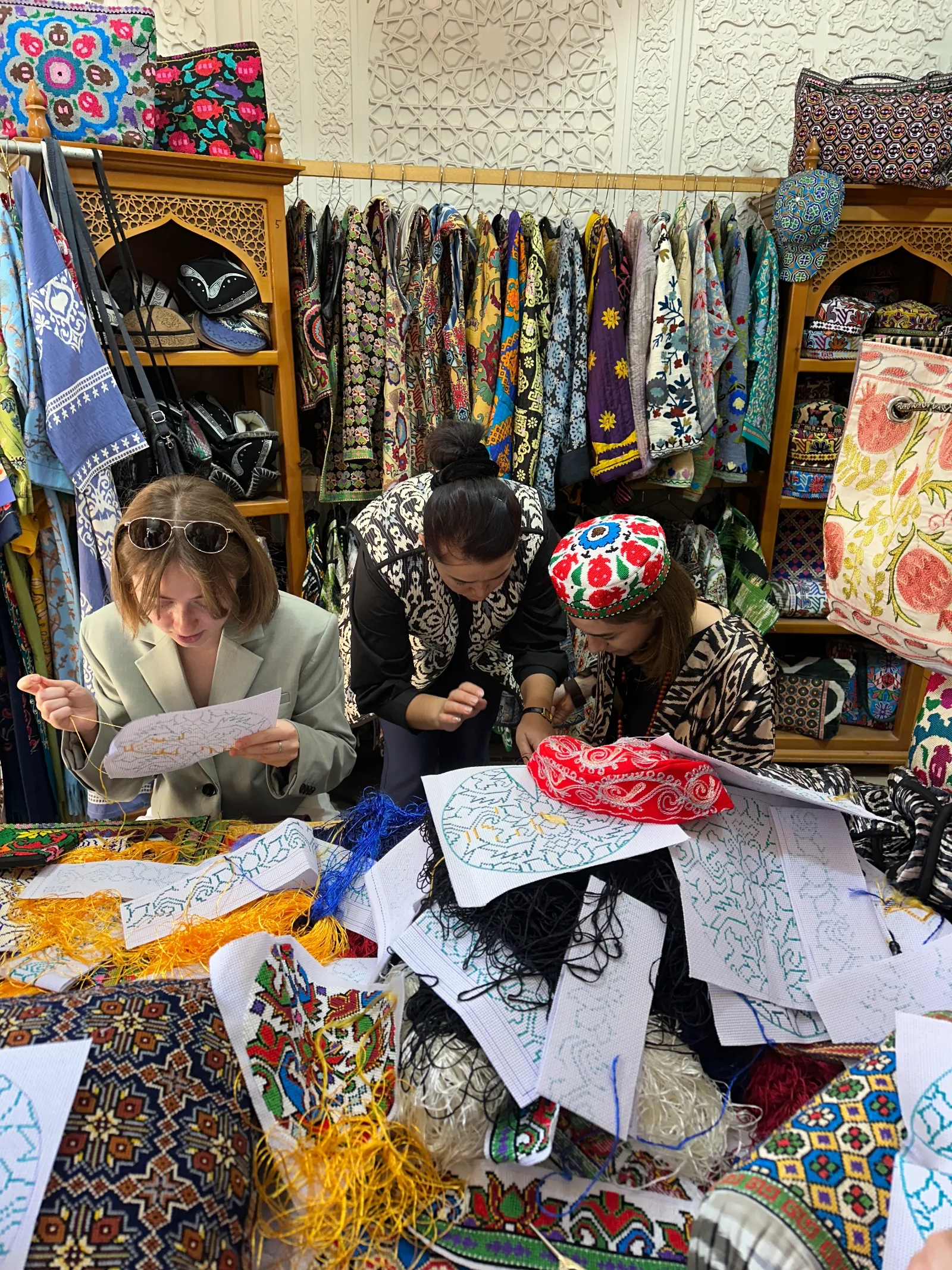 Samarkand: Traditional Iraqi-Style Embroidery Workshop - Image 3