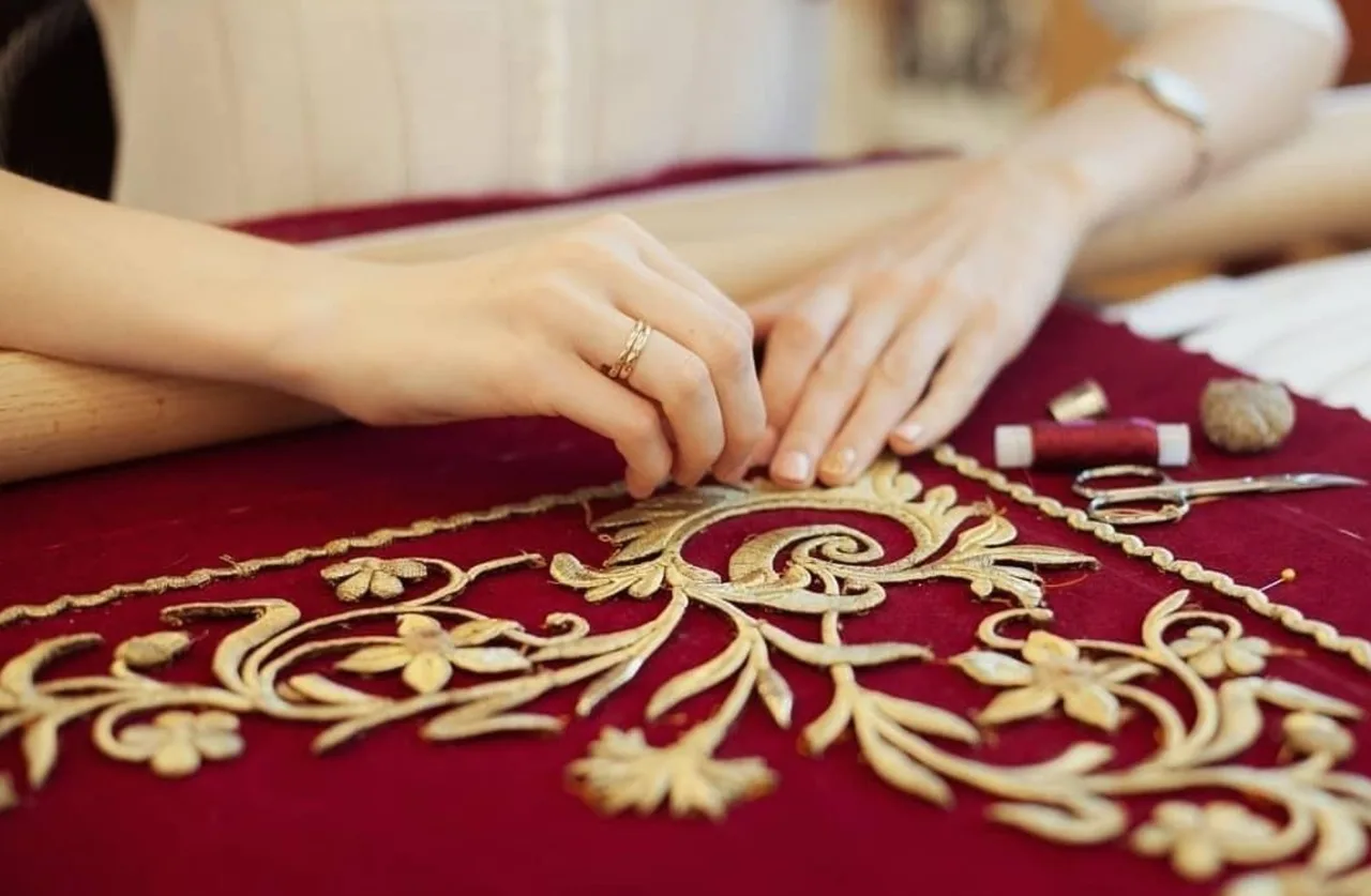 Samarkand: Hands-On Gold Embroidery Class with an Artisan - Main