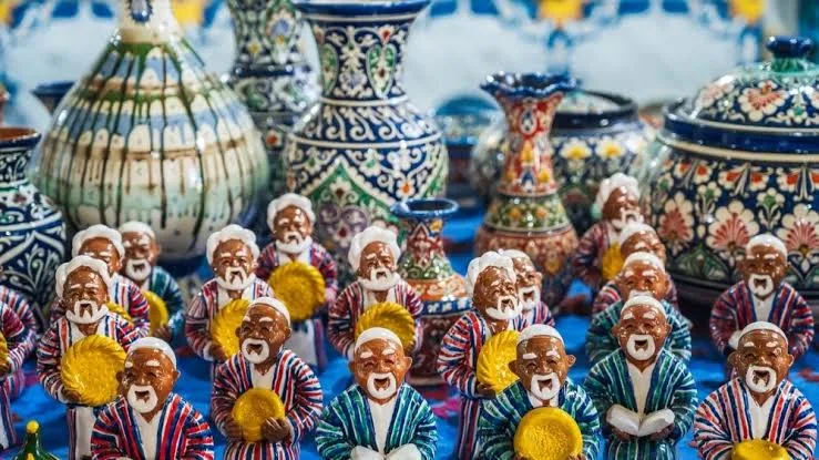 Samarkand: Paint Your Own Traditional Uzbek Folk Figurine - Image 3
