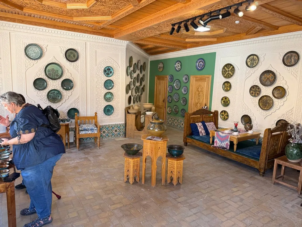 Samarkand: Hand-Painting Traditional Uzbek Ceramics Workshop - Image 5