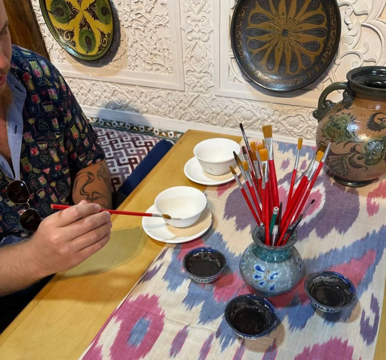 Samarkand: Hand-Painting Traditional Uzbek Ceramics Workshop - Image 3