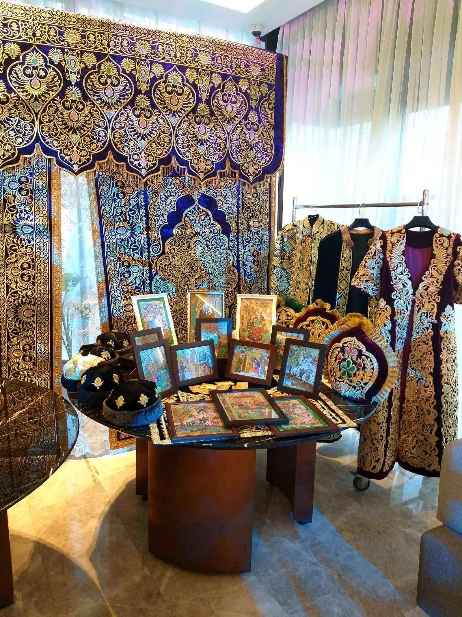 Samarkand: Hands-On Gold Embroidery Class with an Artisan - Image 2