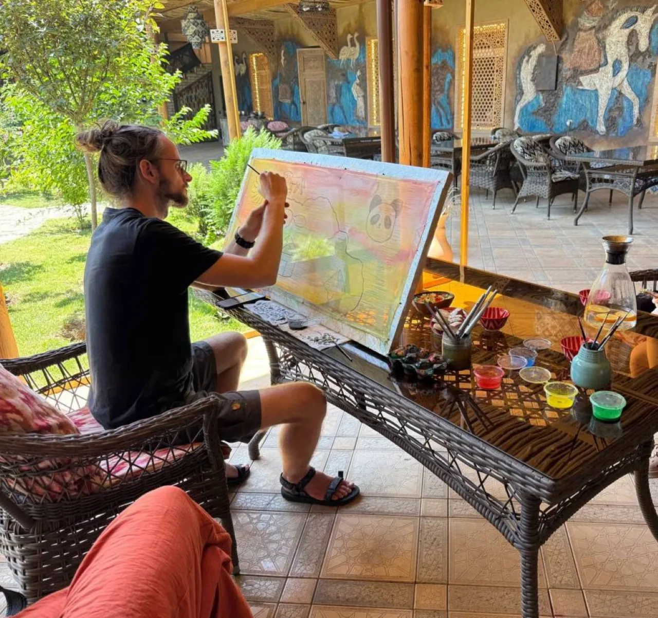 Samarkand: Uzbek Silk Scarf Painting Workshop - Image 3